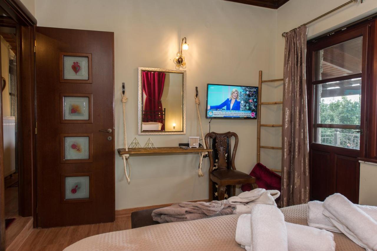 Petra Thea Villa Karítaina Buitenkant foto