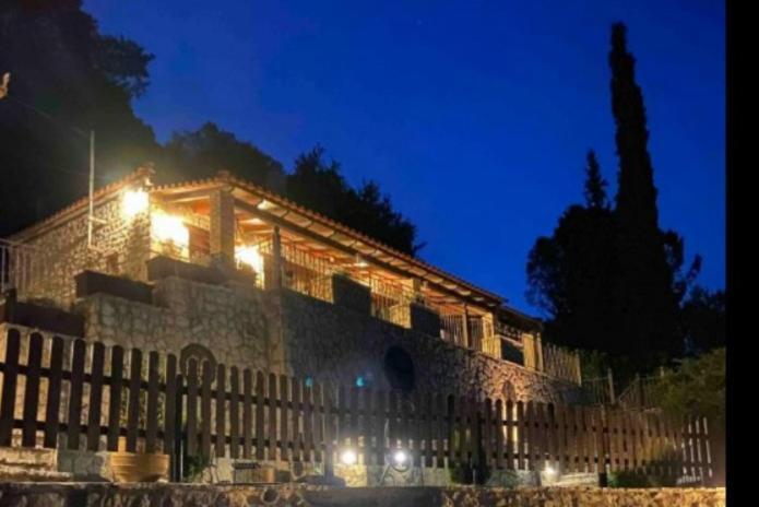 Petra Thea Villa Karítaina Buitenkant foto