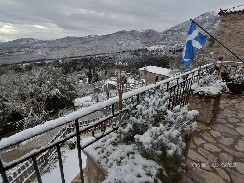 Petra Thea Villa Karítaina Buitenkant foto