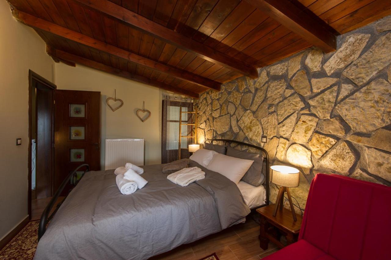 Petra Thea Villa Karítaina Buitenkant foto